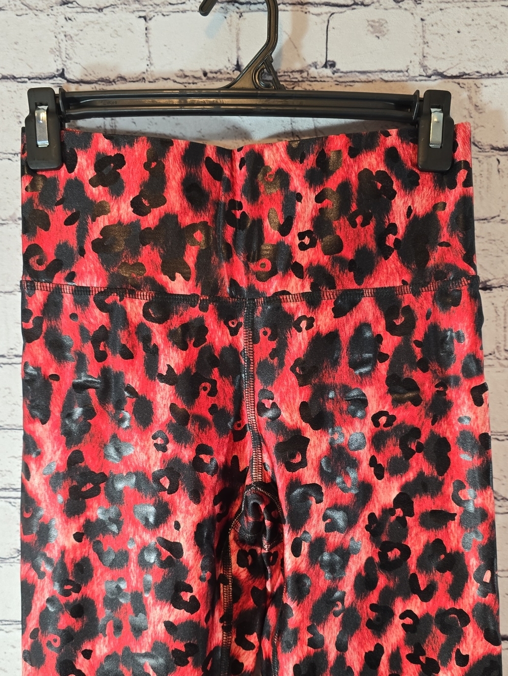 Terez Red, Black and Pink Leopard Print Athletic Leggings Size M EUC - Picture 4 of 9